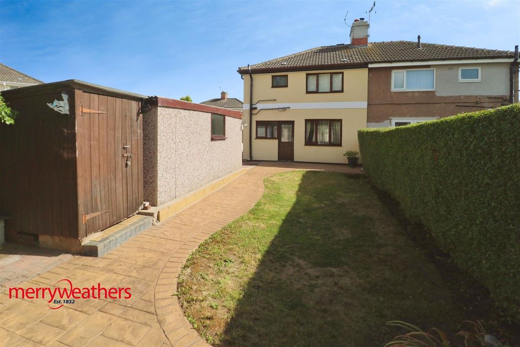 Property photo 2 of 13 Outside