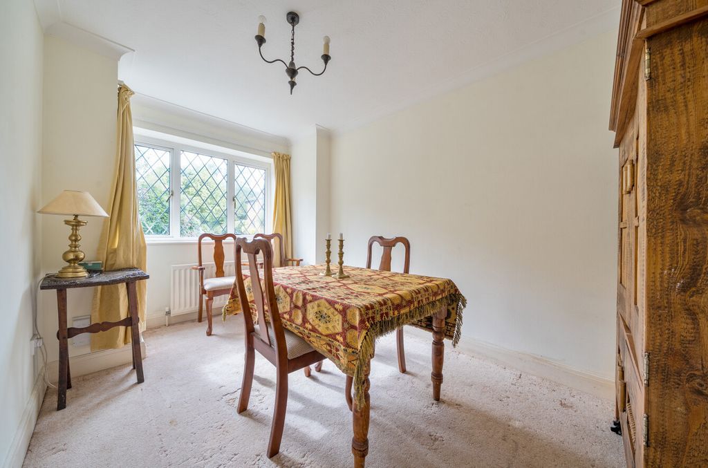 Property photo 3 of 11 1341777-11-68Af5c...