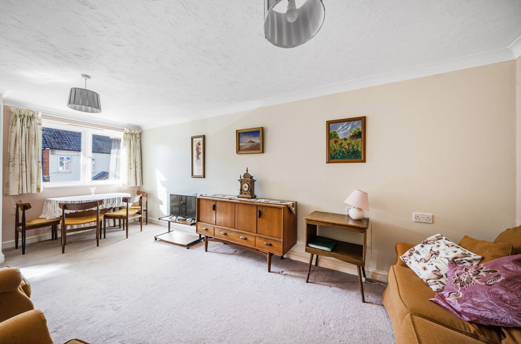 Property photo 2 of 16 1293325-35-682797...