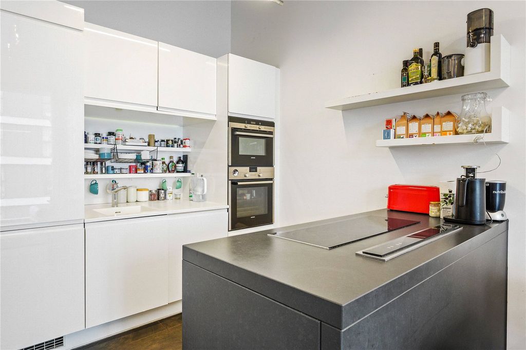 Property photo 2 of 16 Kitchen