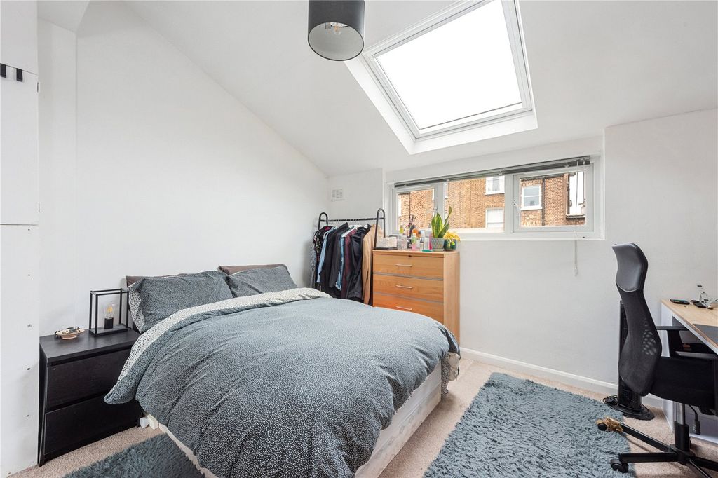 Property photo 3 of 12 Picture No. 15