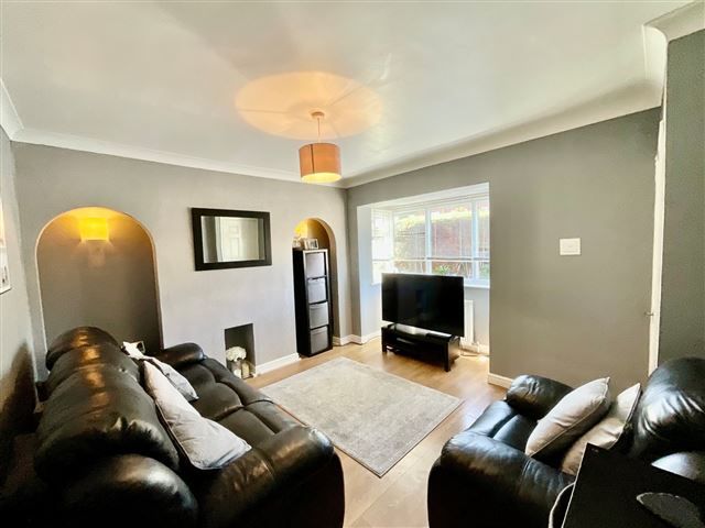 Property photo 2 of 15 Lounge