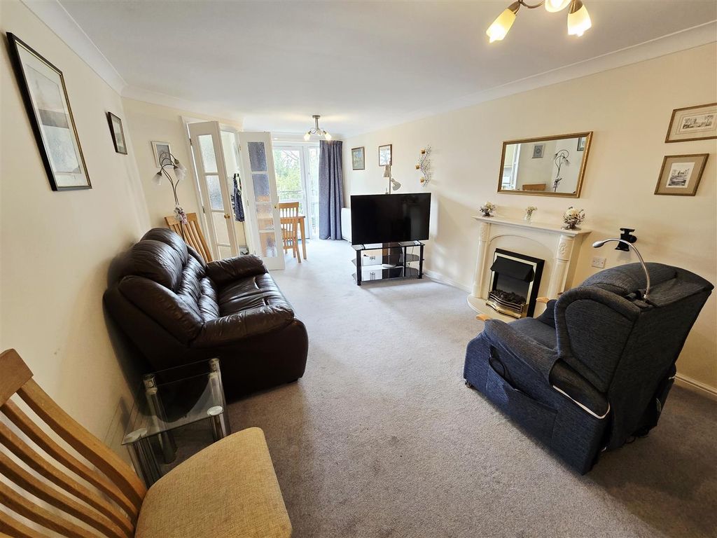 Property photo 2 of 12 Living Room