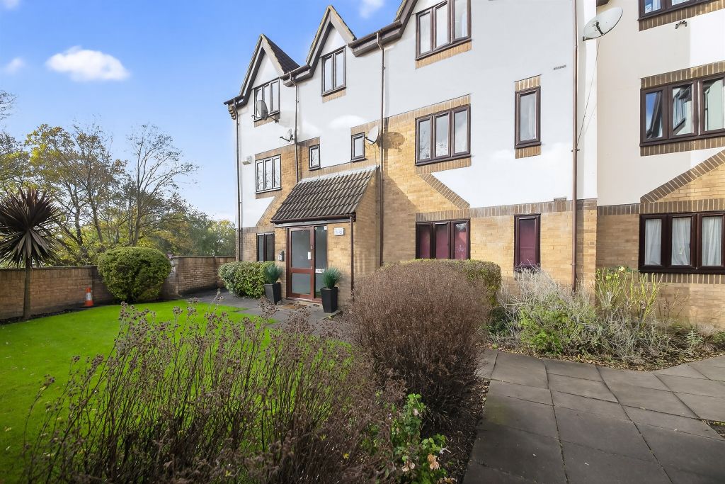 Property photo 1 of 11