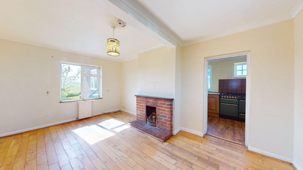 Property photo 3 of 21 2-Belnor-Avenue-04142025_100706.Jpg
