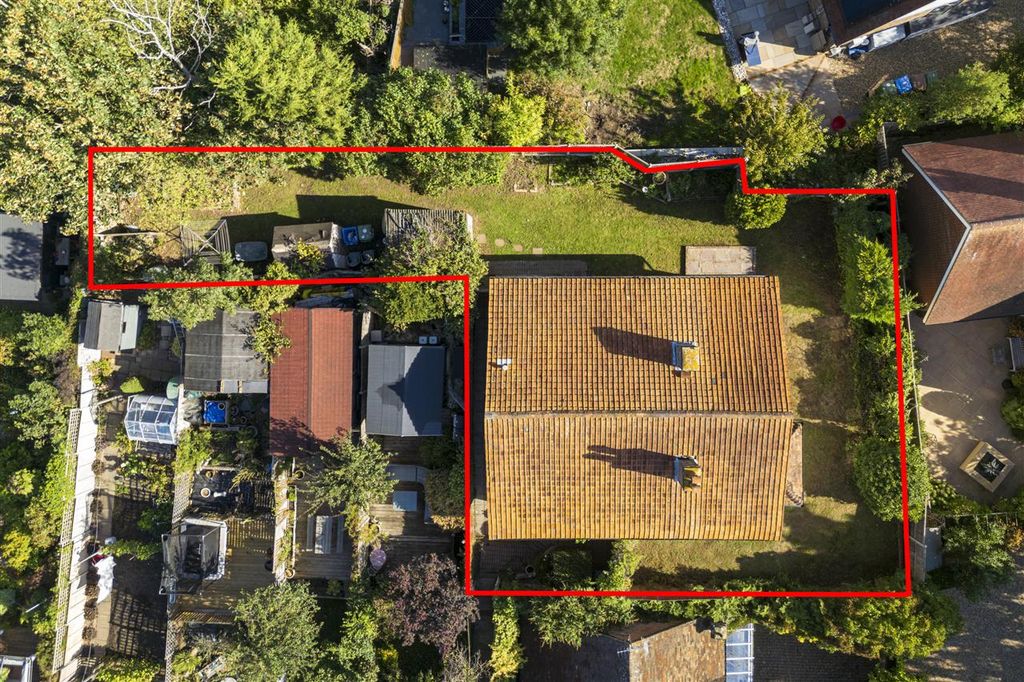 Property photo 2 of 30