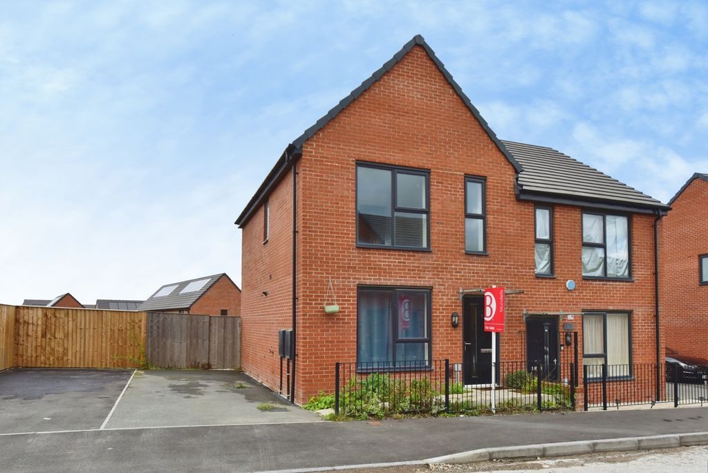 Property photo 1 of 17 Pbox-Img.Jpg