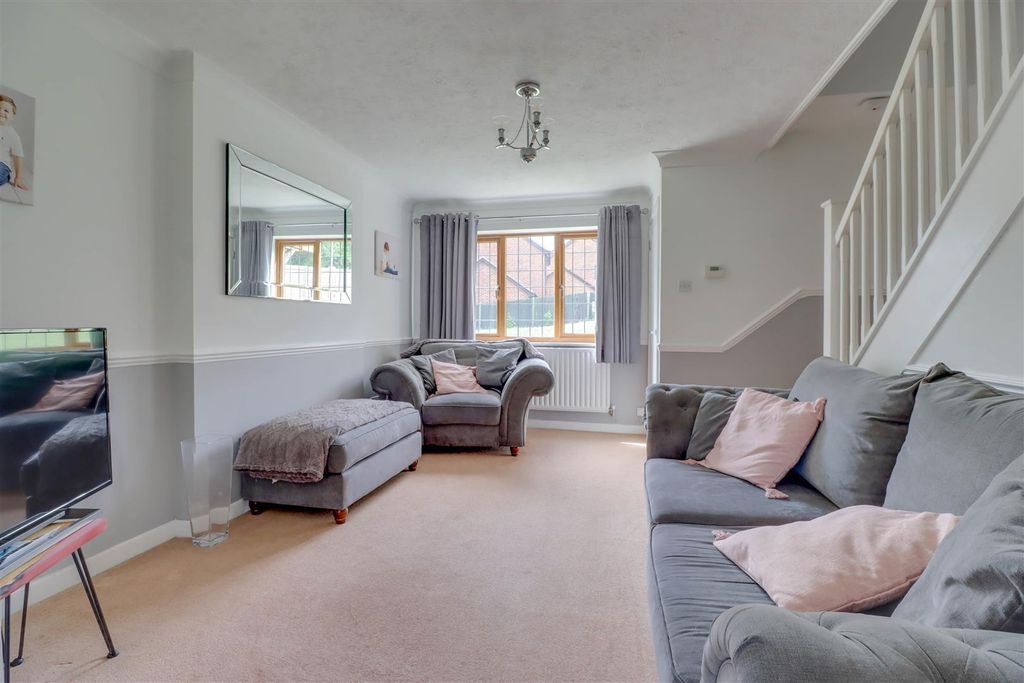 Property photo 2 of 12 84 Doeshill Drive-2.Jpg