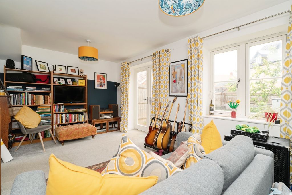 Property photo 2 of 17