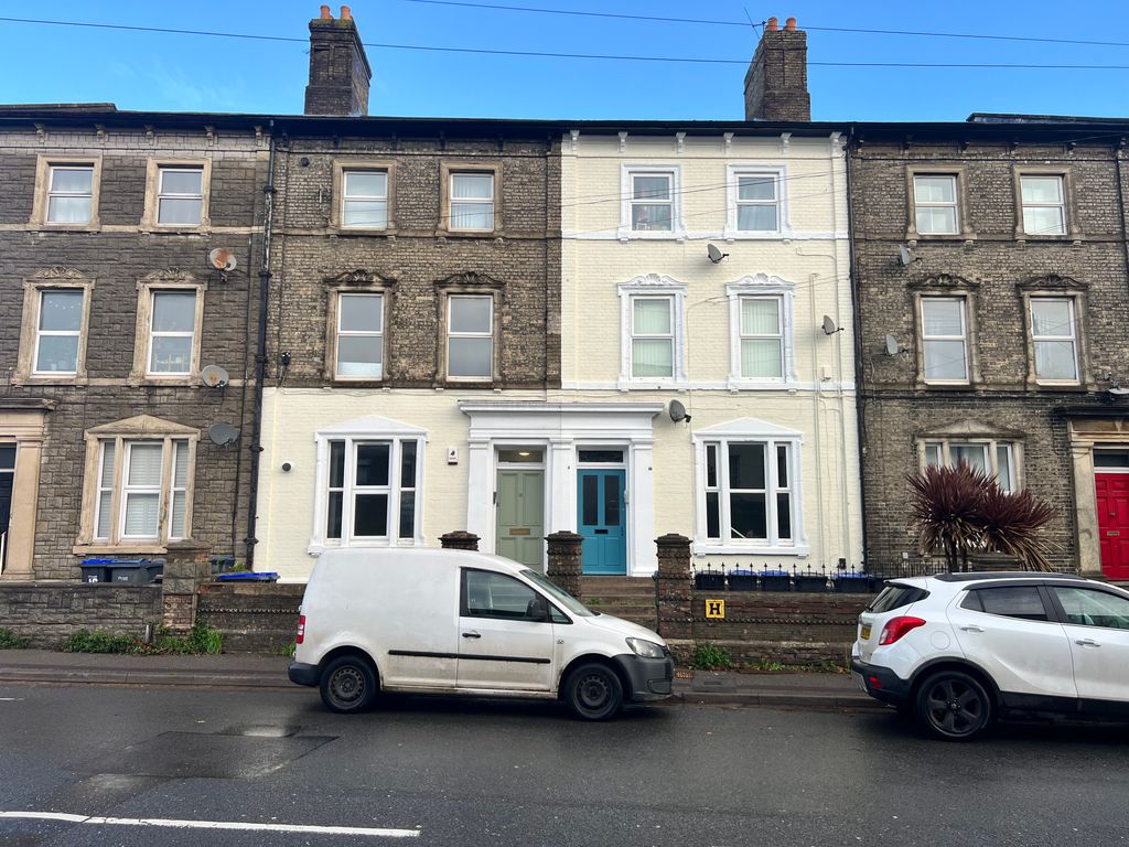 Property photo 1 of 19 Cover