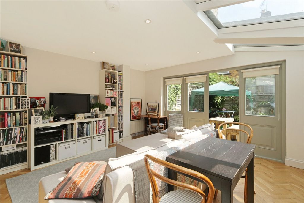 Property photo 1 of 10 Picture No. 07