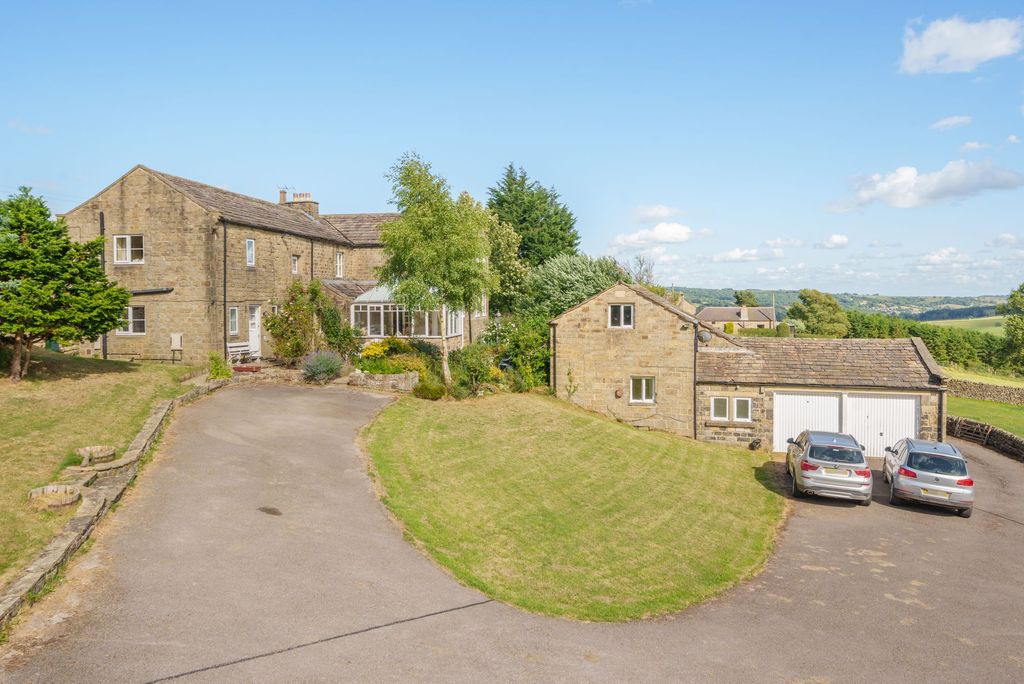 Property photo 1 of 32