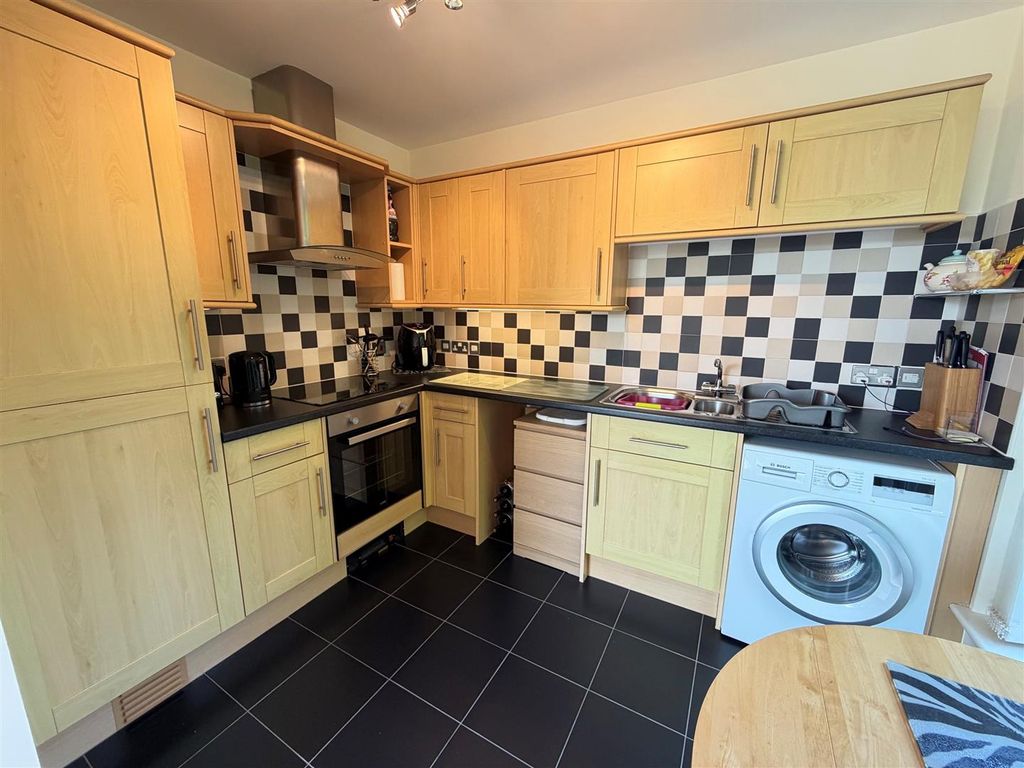 Property photo 3 of 6 3.Jpg
