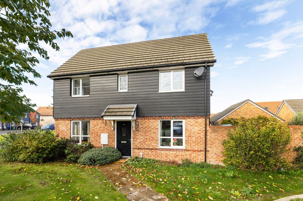 Property photo 1 of 21