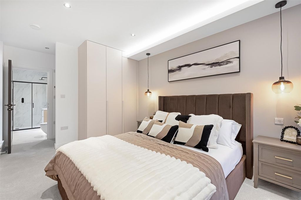 Property photo 3 of 8 Img_0977.Jpg