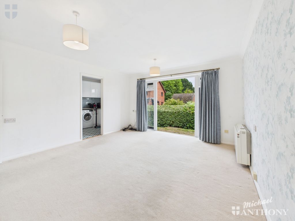 Property photo 2 of 9 Cam03852G0-Pr0365-Still008