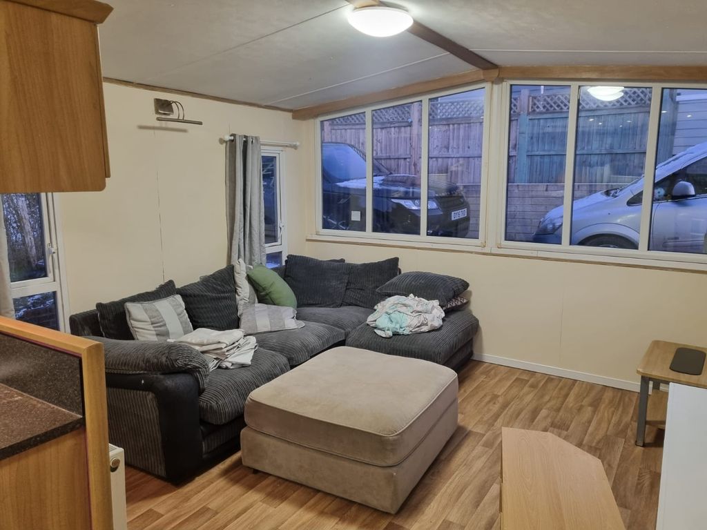 Property photo 2 of 35