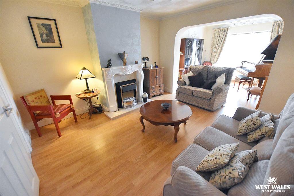 Property photo 3 of 24 6 (5).Jpg