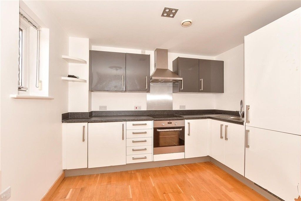 Property photo 2 of 14 Kitchen