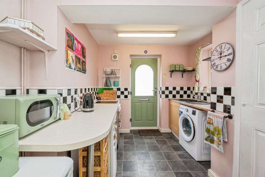 Property photo 2 of 18