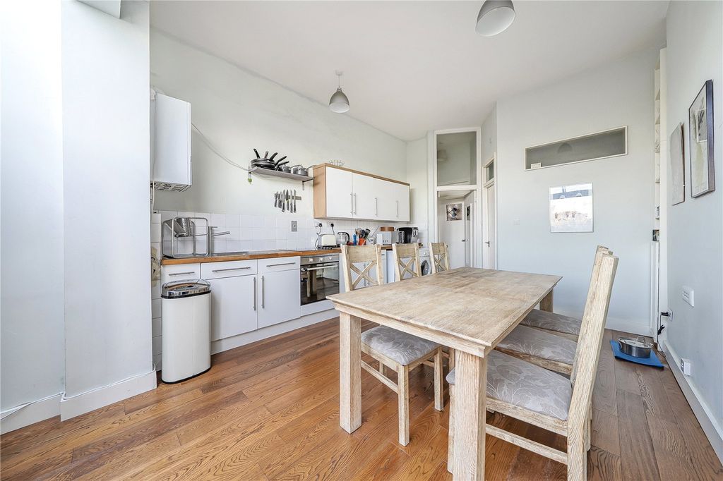 Property photo 3 of 18 Picture No. 04