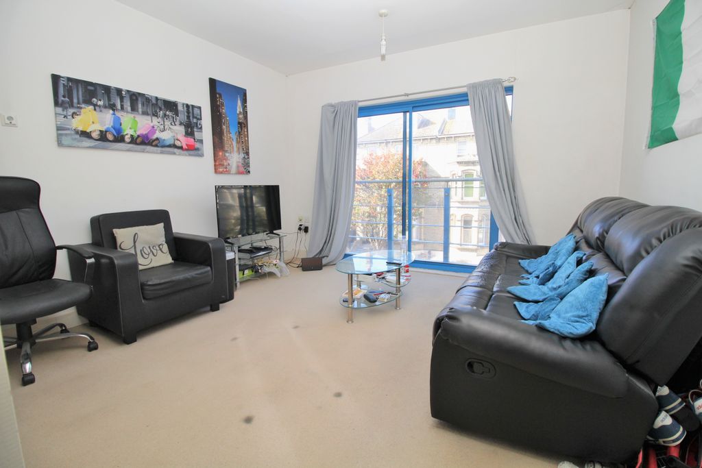 Property photo 3 of 15