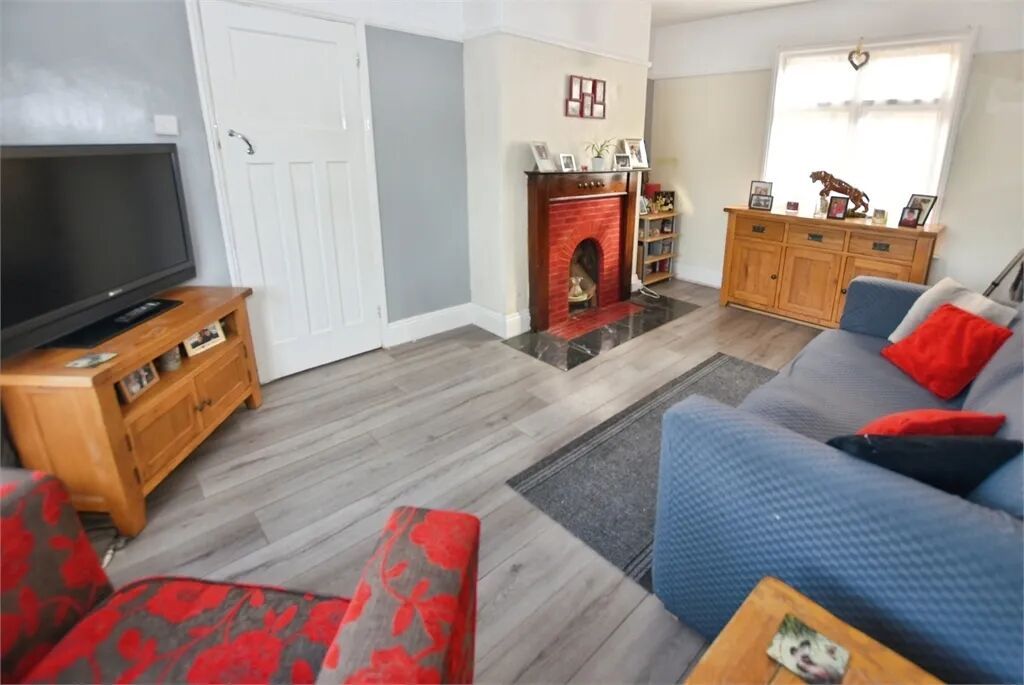 Property photo 2 of 18 Picture 2