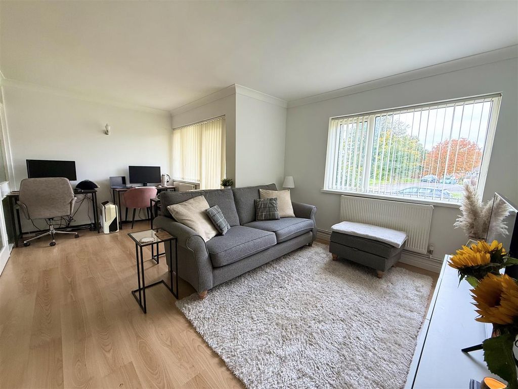 Property photo 2 of 13 Lounge/Dining Room