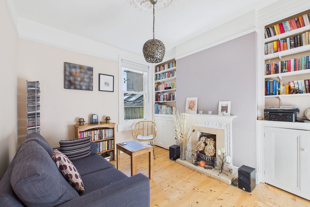 Property photo 3 of 17