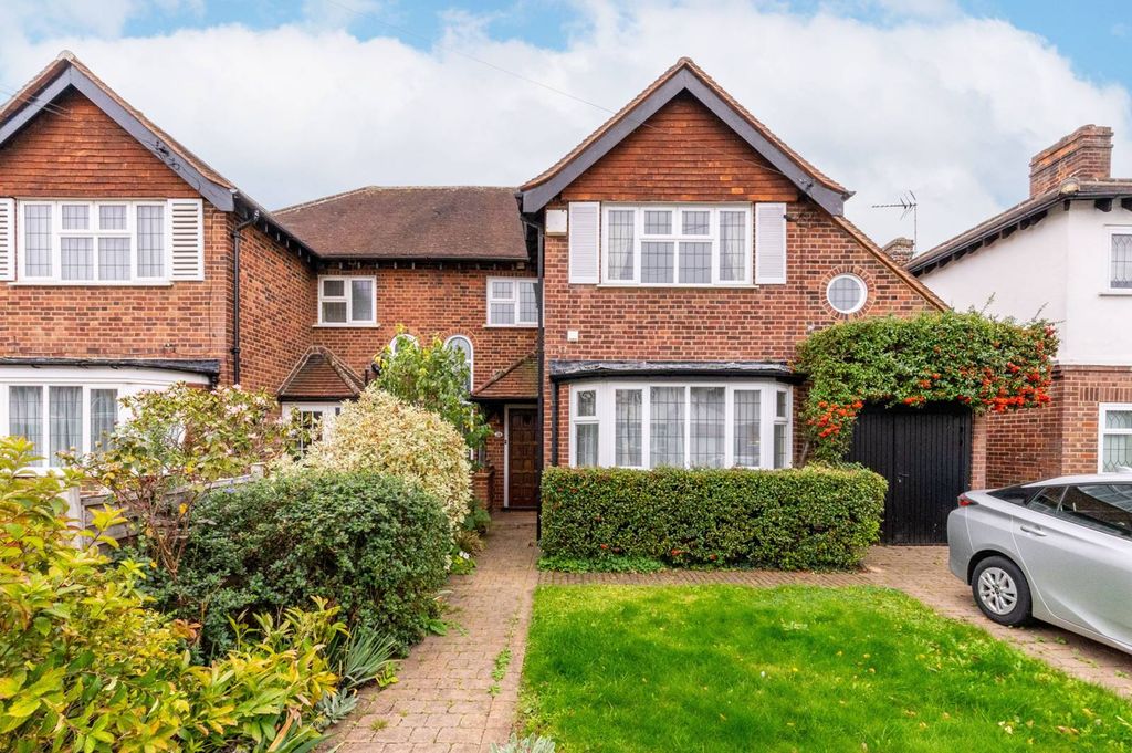 Property photo 2 of 11