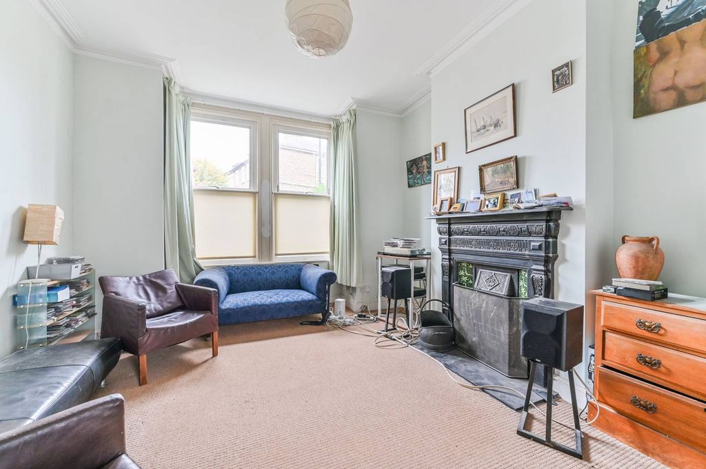 Property photo 3 of 16