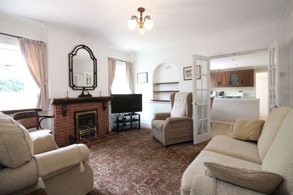 Property photo 2 of 16
