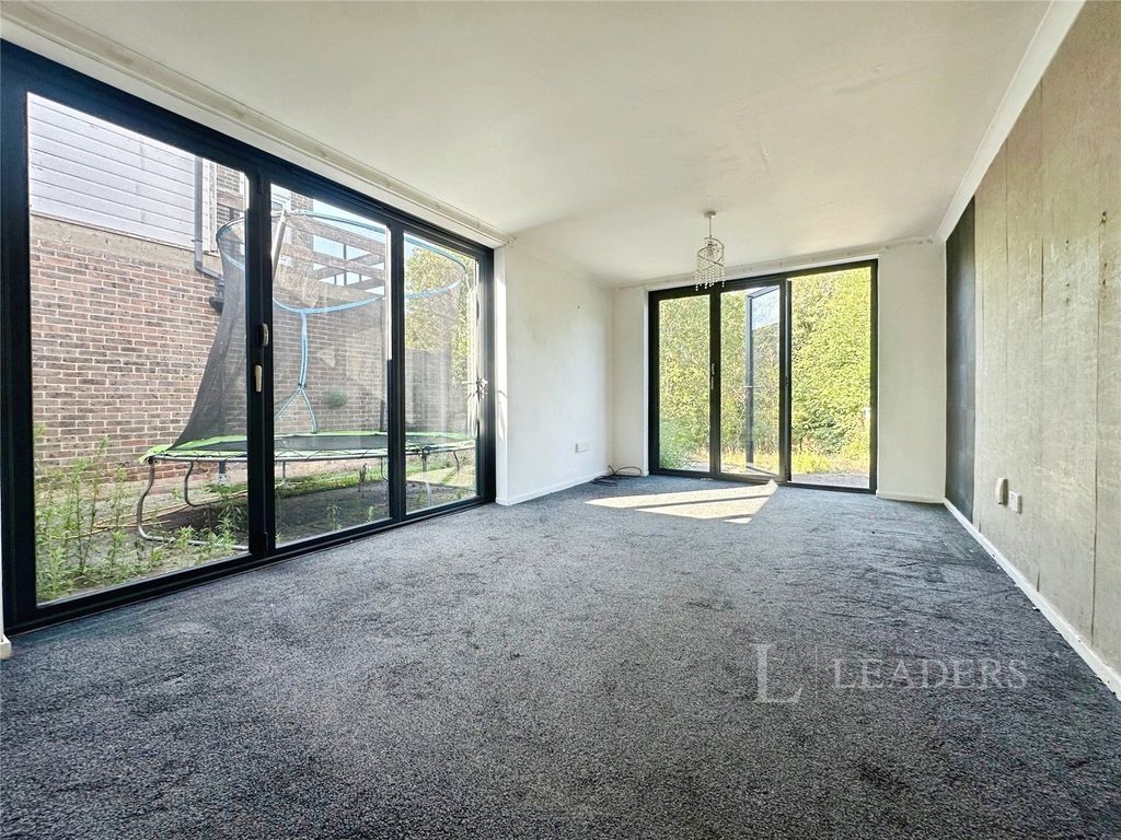 Property photo 2 of 14 Picture No. 68