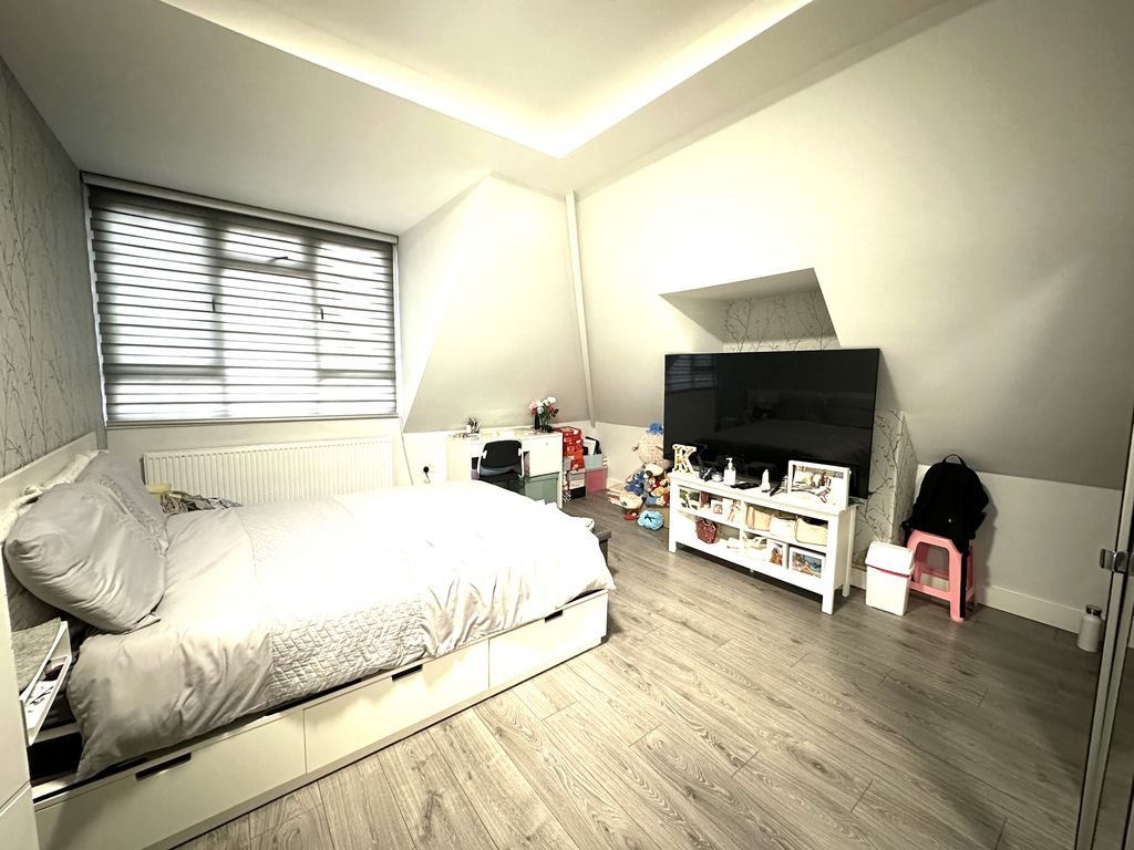 Property photo 3 of 4 Img_5465