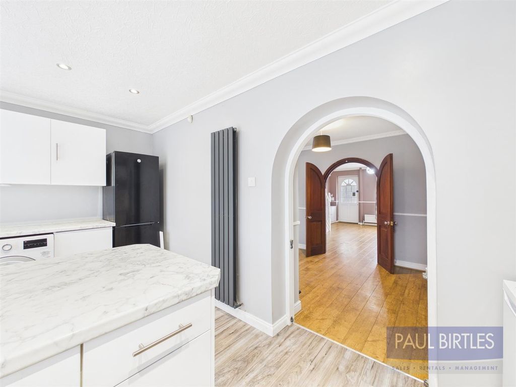 Property photo 2 of 23 Cam01301G0-Pr0732-Still020.Jpg