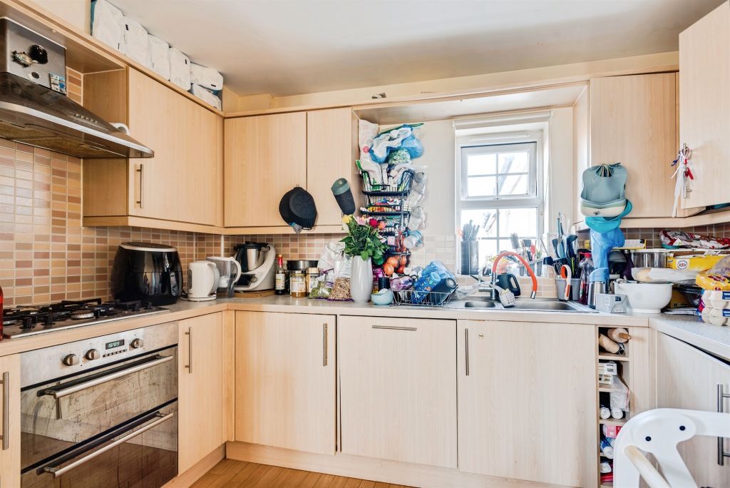 Property photo 2 of 8