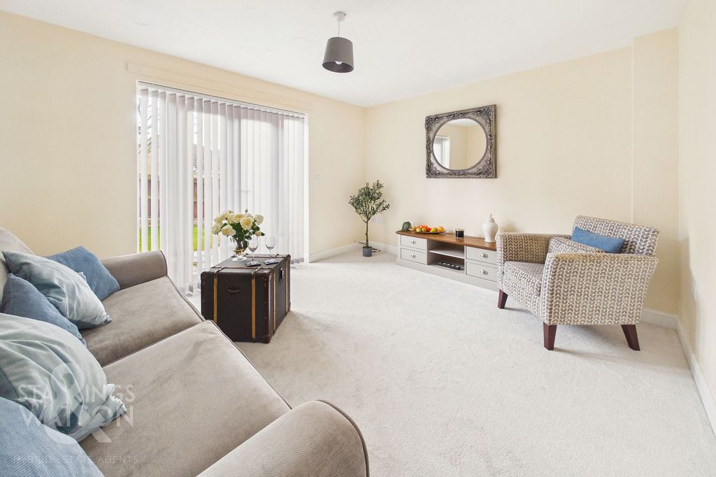 Property photo 2 of 18