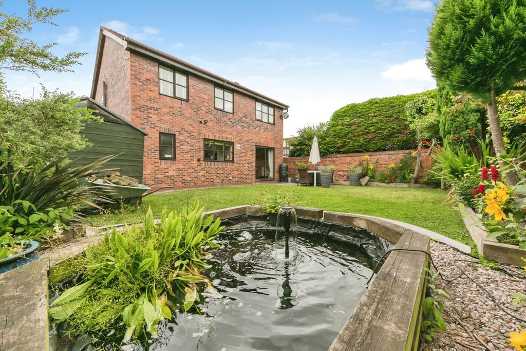 Property photo 1 of 16 Pbox-Img.Jpg