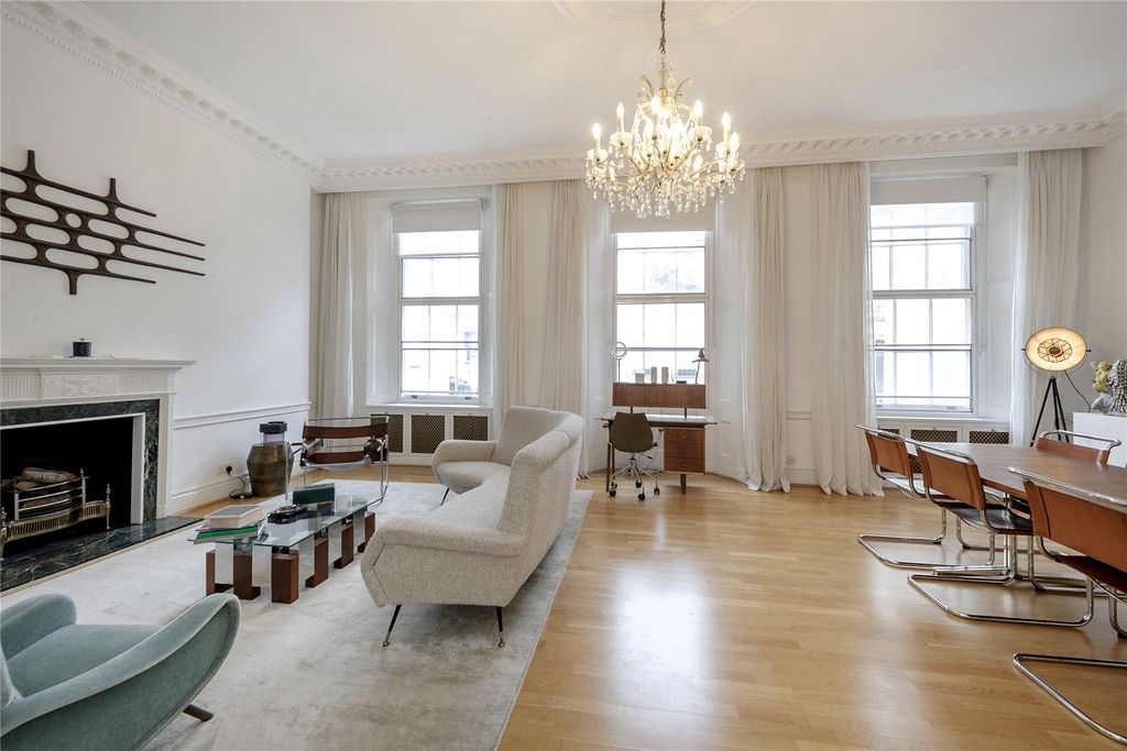 Property photo 2 of 19 Reception &amp; Dining