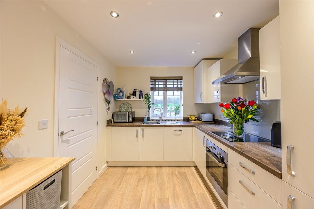 Property photo 3 of 25 Picture No. 16