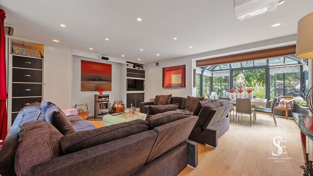 Additional image 9 of 5 bed property for saleOld Wokingham Road, Wokingham RG40