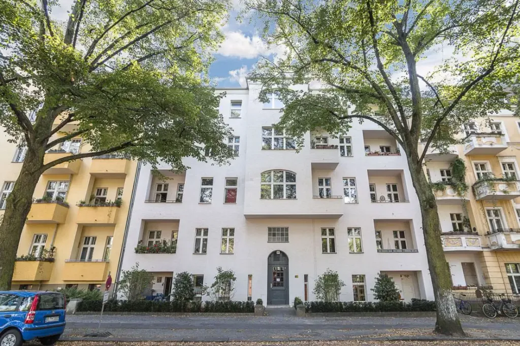 Property photo 2 of 8