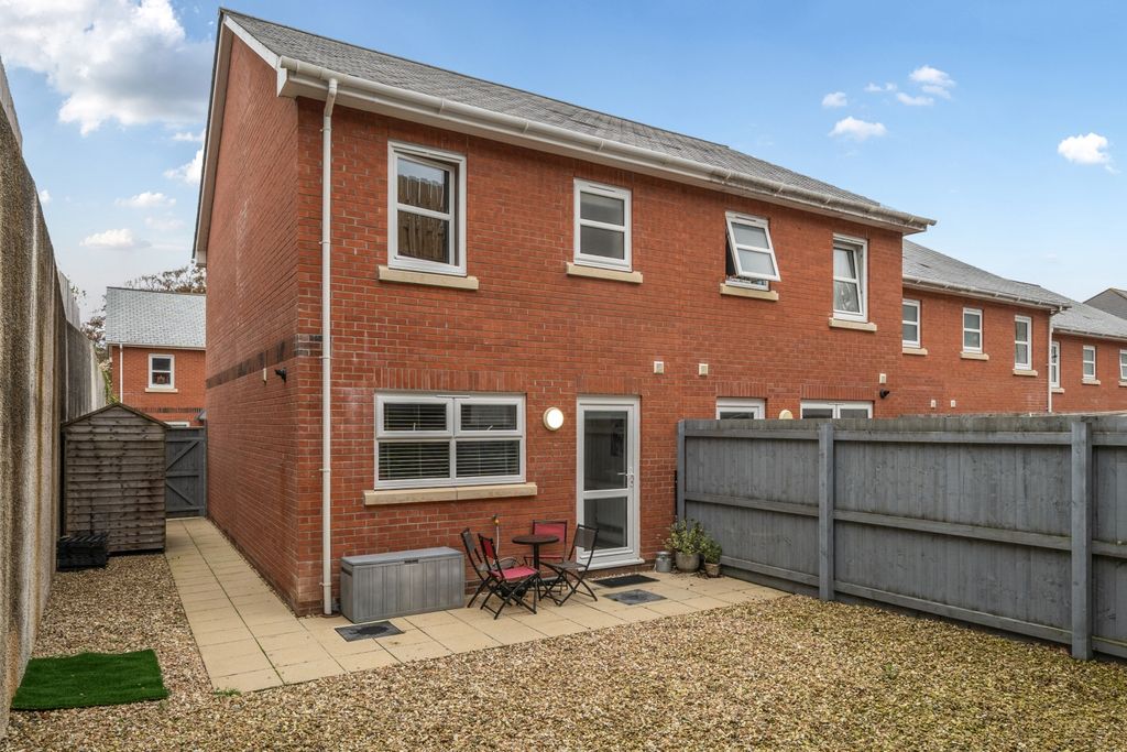 Property photo 1 of 15 1369594-16-68F919Fecbee7