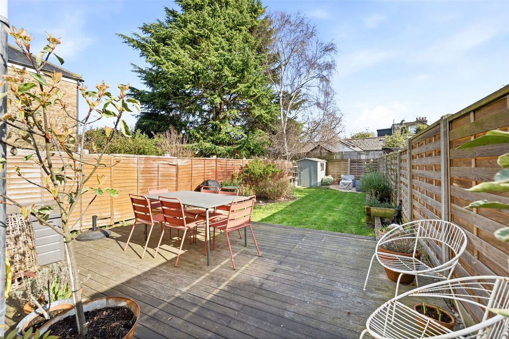 Property photo 2 of 11 Picture No. 21