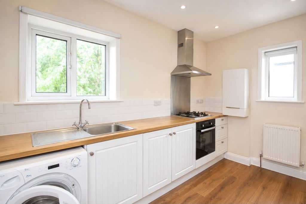 Property photo 2 of 10 Picture No. 20