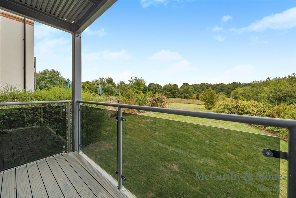 Property photo 1 of 43 8703013-Exterior01.Jpg