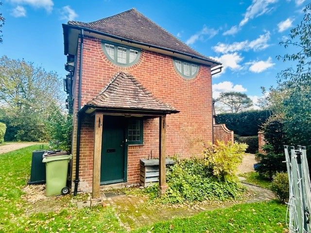 Property photo 1 of 12