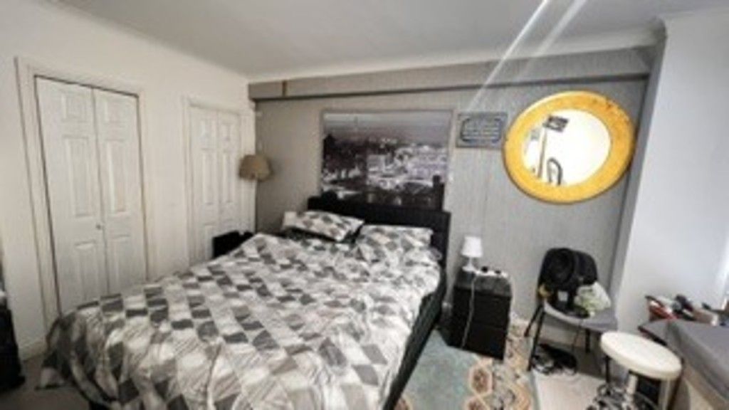 Property photo 1 of 4