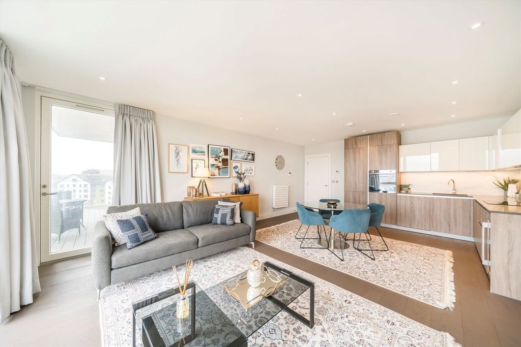 Property photo 3 of 8