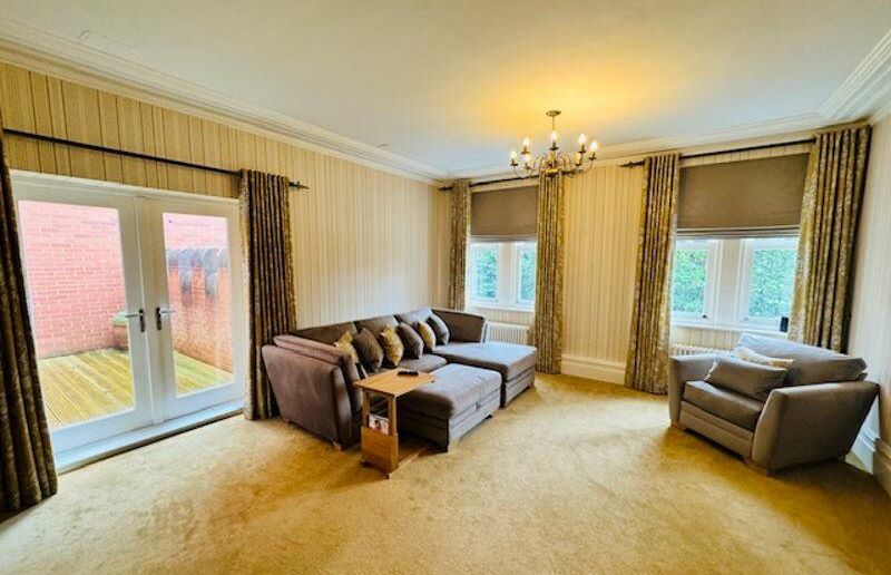 Property photo 2 of 11